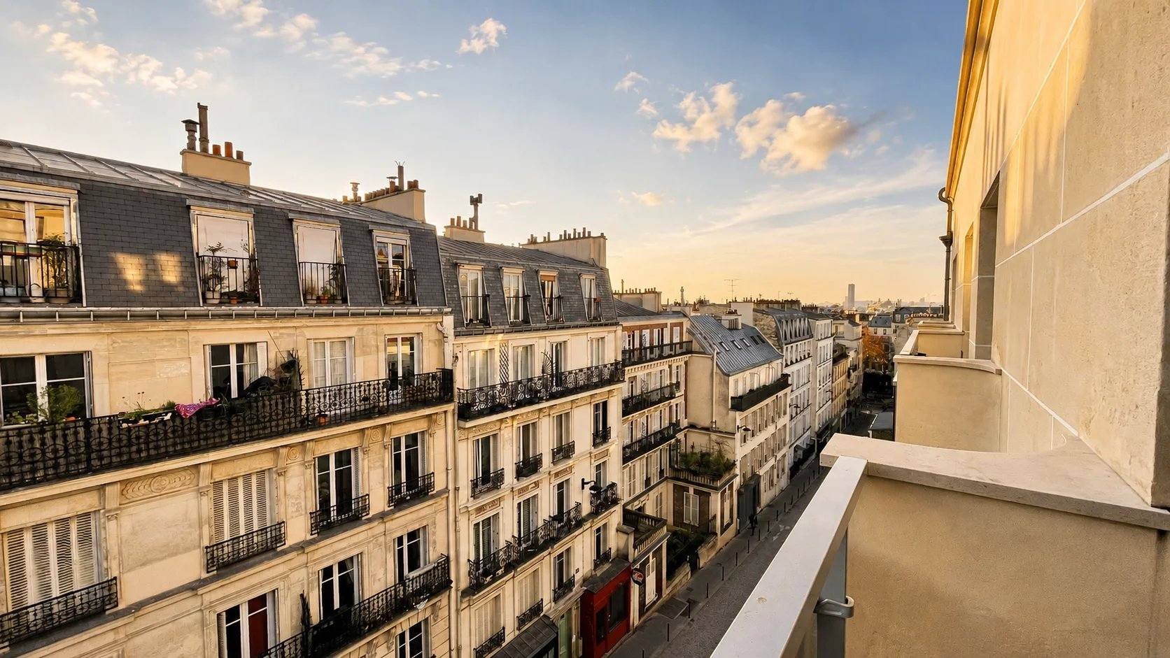 Etage élevé avec ascenseur, balcon et vue Sacré Coeur : rue Germain Pilon, Montmartre 2 Etage élevé avec ascenseur, balcon et vue Sacré Coeur : rue Germain Pilon, Montmartre 2