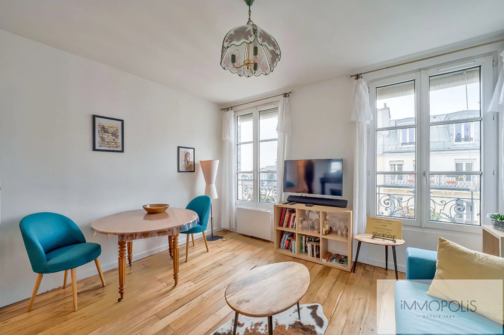 Dernier étage avec ascenseur, vue dégagée et charme de l’ancien : Abbesses, Montmartre 3 Dernier étage avec ascenseur, vue dégagée et charme de l’ancien : Abbesses, Montmartre 3