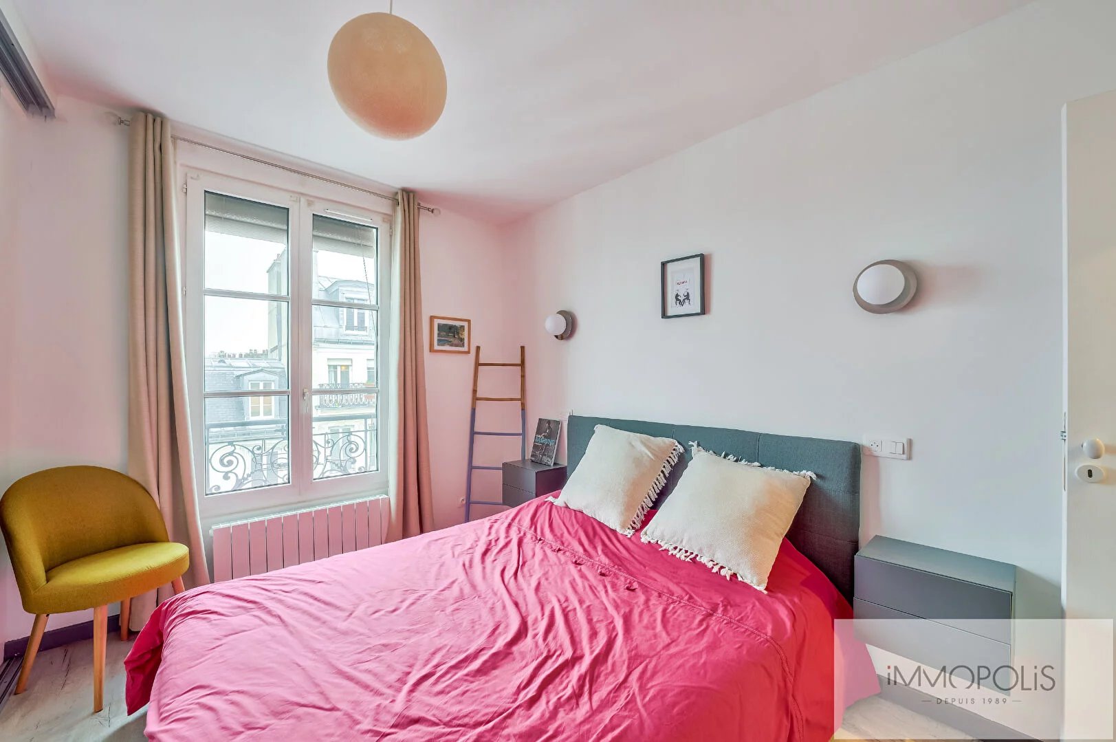 Dernier étage avec ascenseur, vue dégagée et charme de l’ancien : Abbesses, Montmartre 8 Dernier étage avec ascenseur, vue dégagée et charme de l’ancien : Abbesses, Montmartre 8