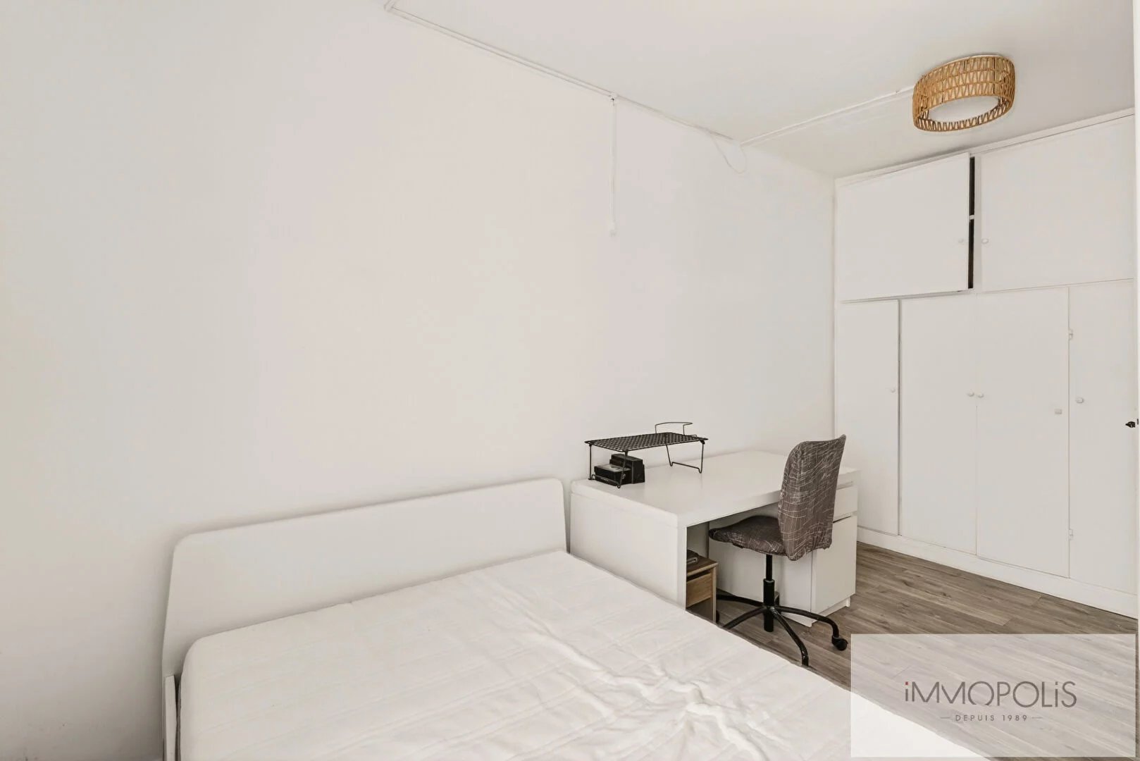 Charmant studio sur cour – quartier Jules Joffrin 7 Charmant studio sur cour – quartier Jules Joffrin 7