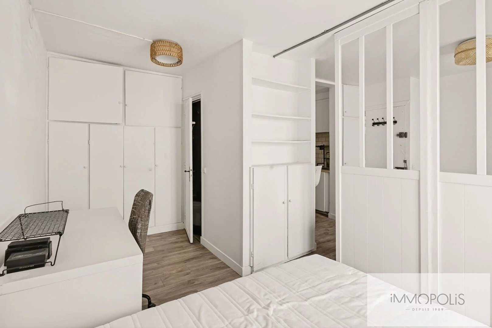 Charmant studio sur cour – quartier Jules Joffrin 8 Charmant studio sur cour – quartier Jules Joffrin 8