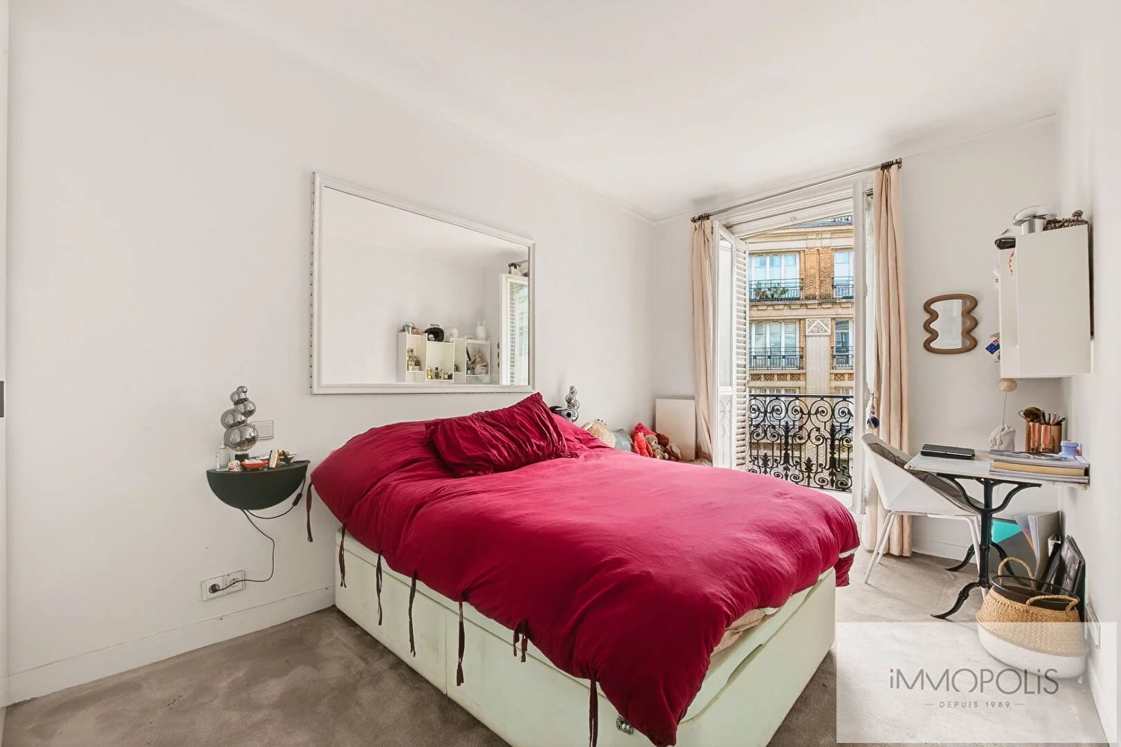 Appartement haussmannien avec balcon et potentiel 3 chambres 7 Appartement haussmannien avec balcon et potentiel 3 chambres 7