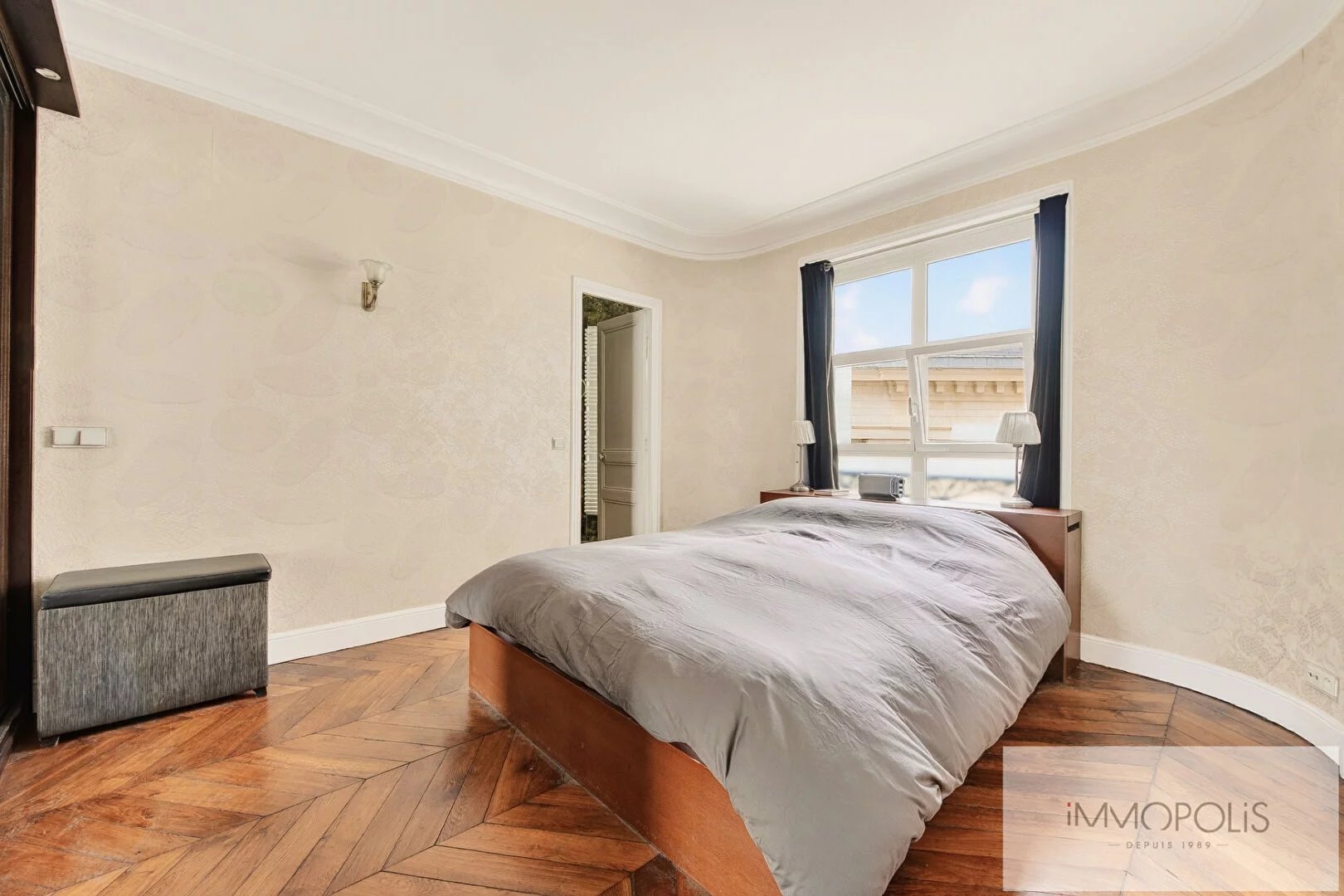 Appartement haussmannien avec balcon et potentiel 3 chambres 8 Appartement haussmannien avec balcon et potentiel 3 chambres 8