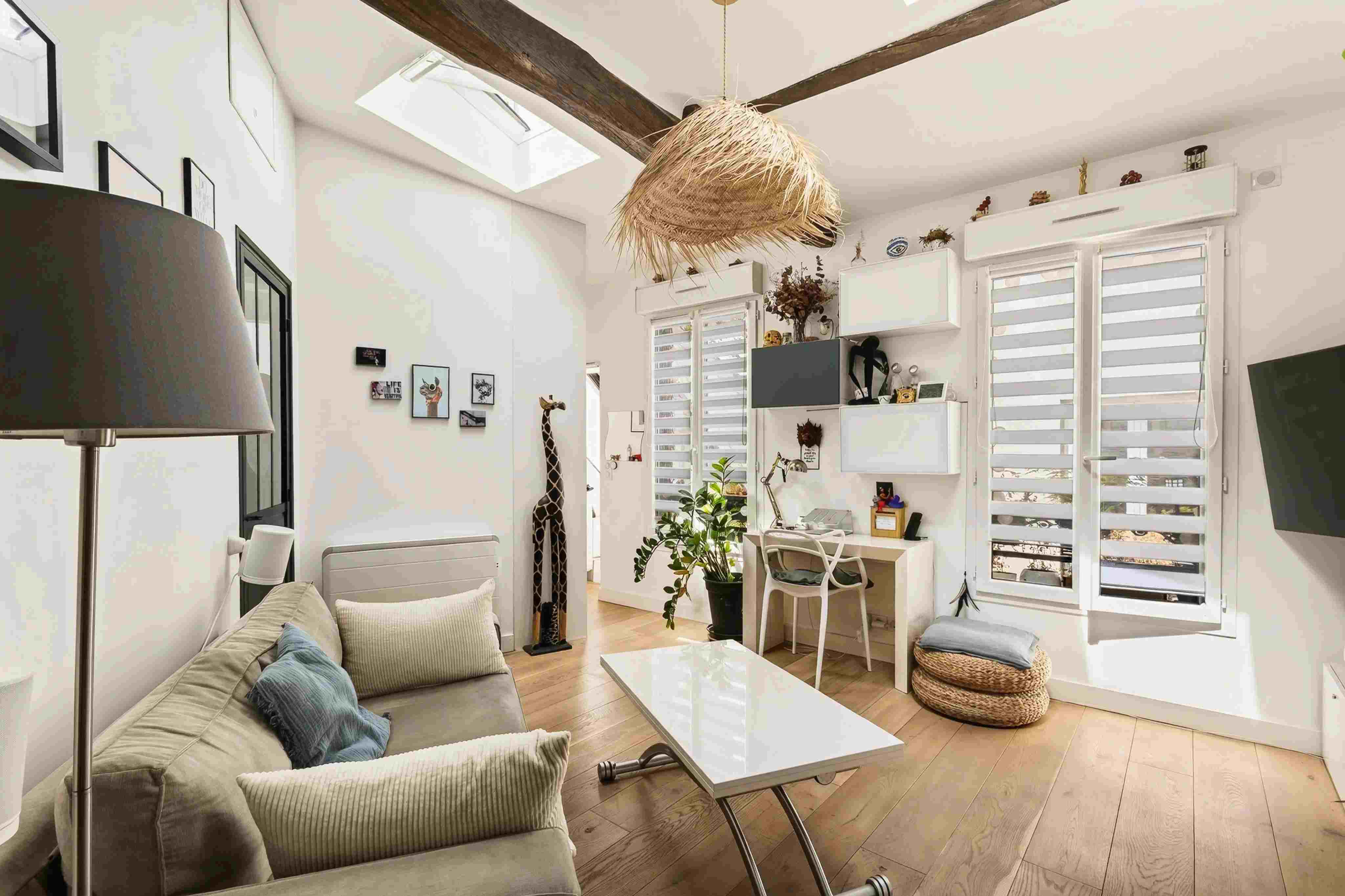 In the heart of Montmartre, rue Garreau, a completely renovated top floor, bright and remarkably quiet 1