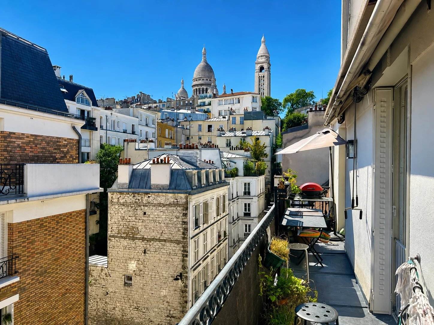 Terrace & view of Sacré-Cœur 1