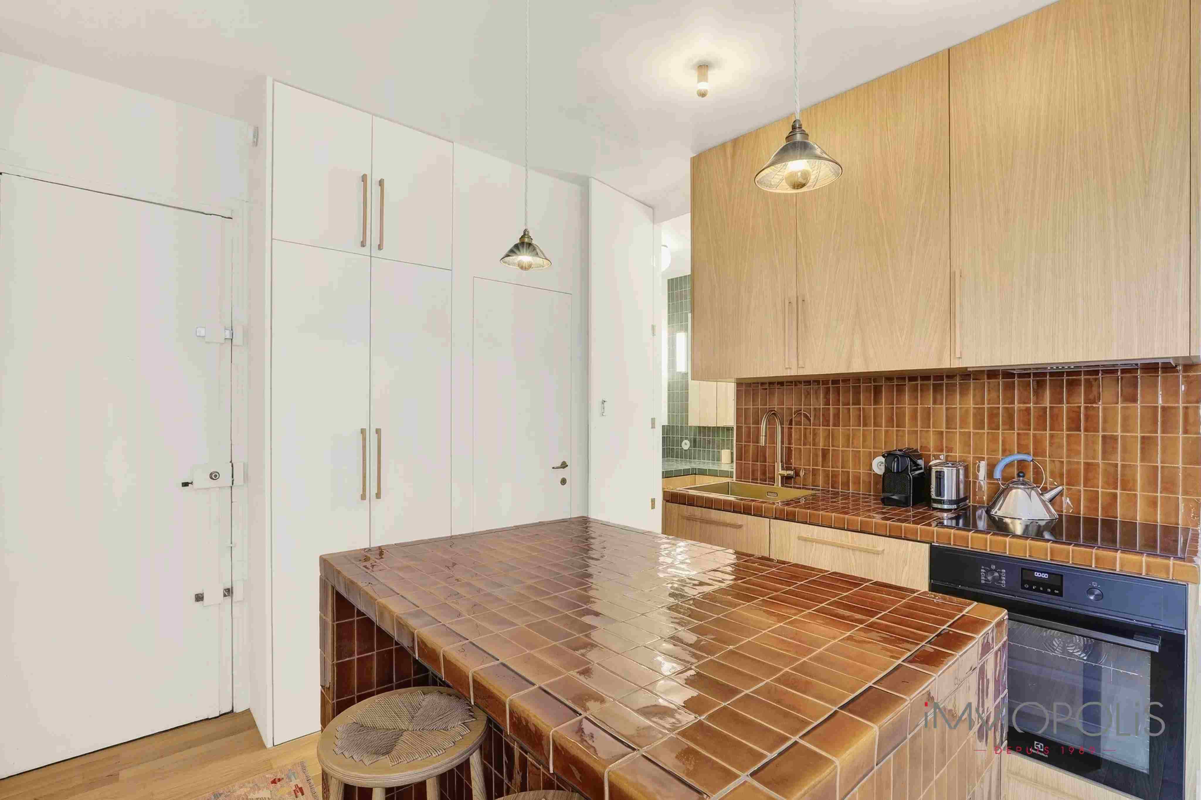 2 room apartment 35 m² Paris 18th 10