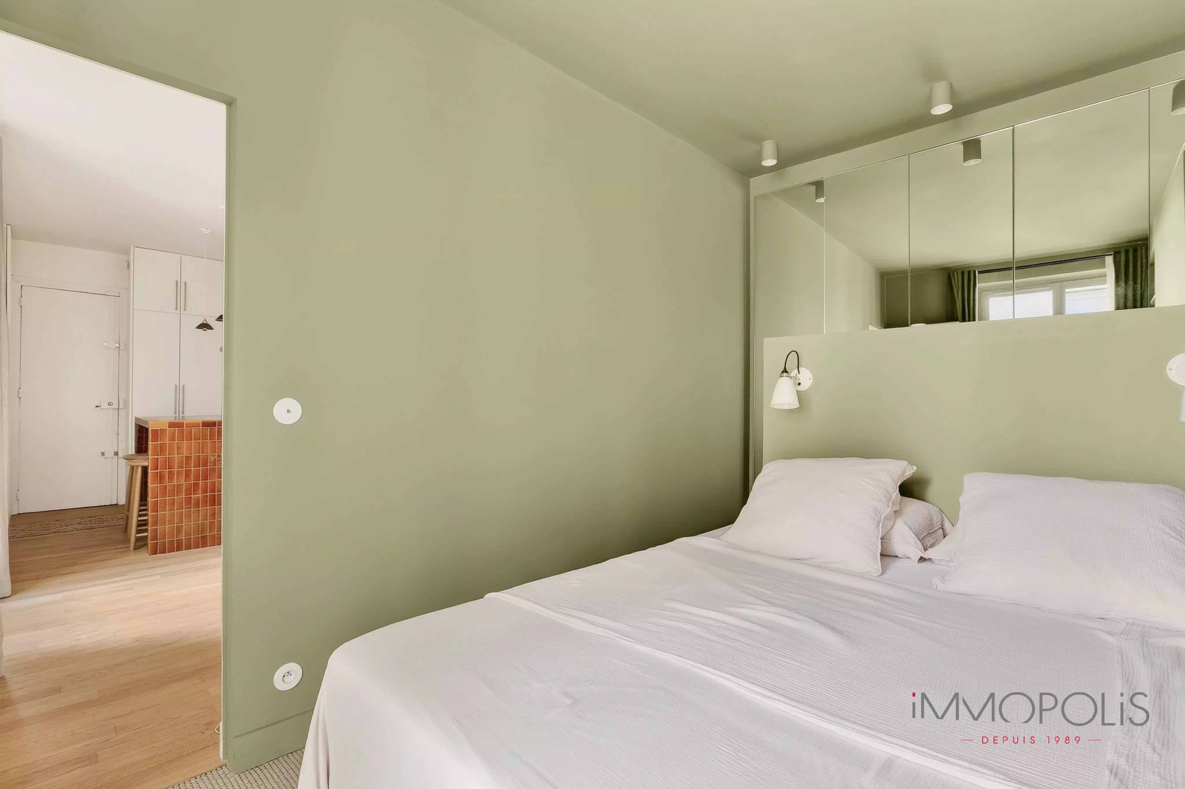 2 room apartment 35 m² Paris 18th 9