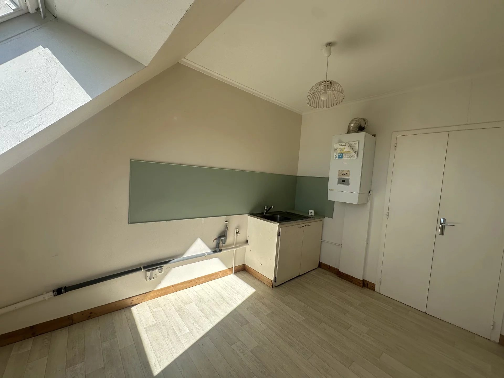SAINT-FÉLIX – LARGE STUDIO 32 M² ON THE TOP FLOOR 6 SAINT-FÉLIX – LARGE STUDIO 32 M² ON THE TOP FLOOR 6