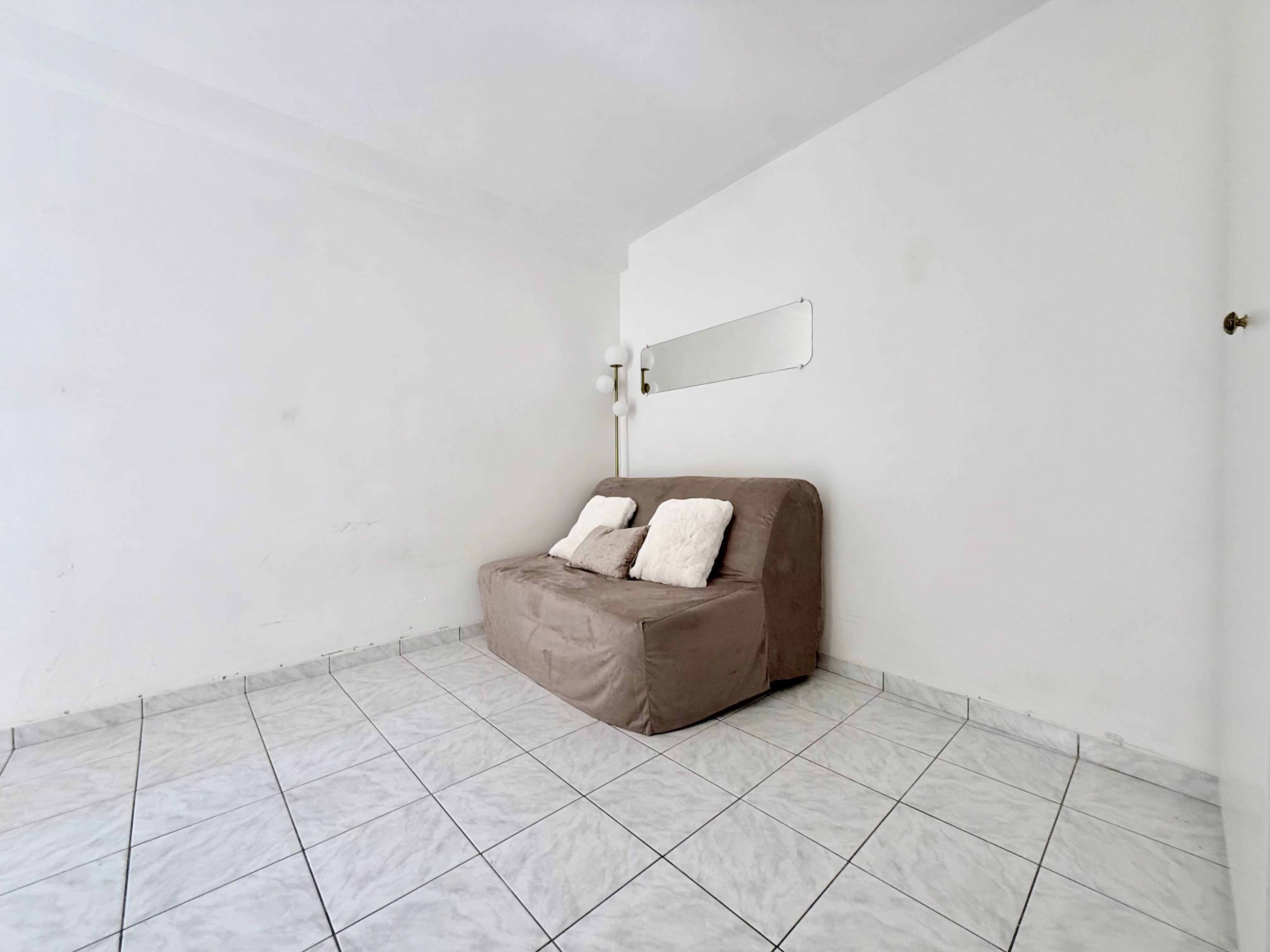 Montmartre, quiet studio in the Cité Germain-Pilon 4 Montmartre, quiet studio in the Cité Germain-Pilon 4