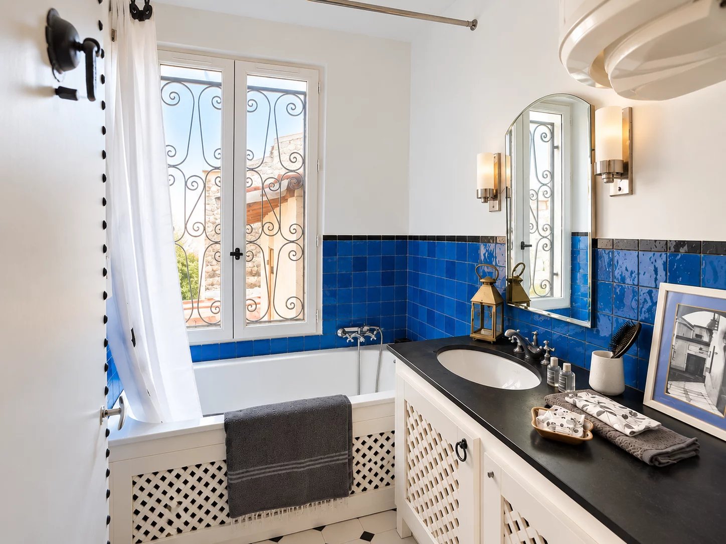 2 rooms of character in the heart of Pigalle 4 2 rooms of character in the heart of Pigalle 4