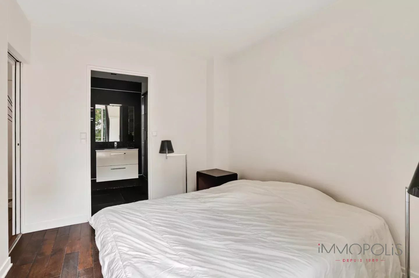 Appartement 2 pièces Abbesses. 8 Appartement 2 pièces Abbesses. 8