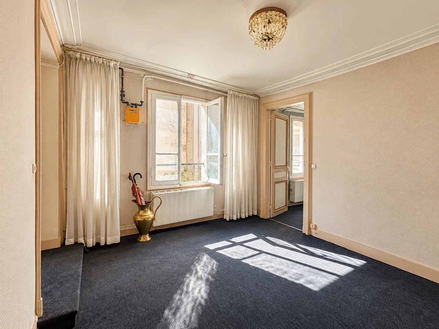 HAUT-MARAIS – TEMPLE | 115 M² TO REINVENT | 3 TO 4 BEDROOMS 1