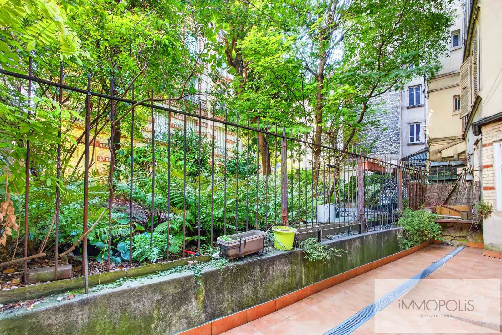 Montmartre – Rue Lepic / Abbesses – 2 chambres 14 Montmartre – Rue Lepic / Abbesses – 2 chambres 14