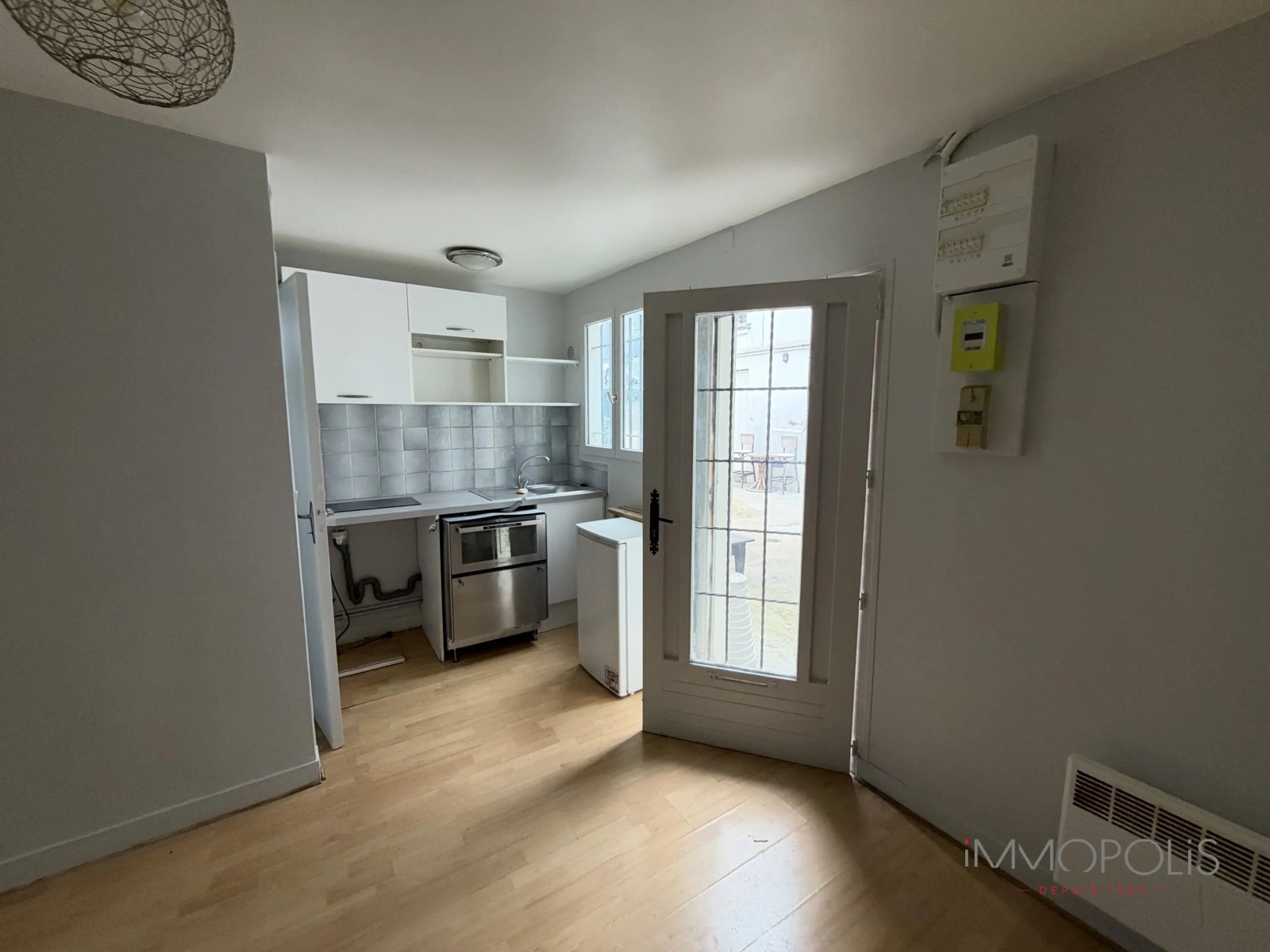 Quiet courtyard – Charming 2 room apartment of 25.07m² 3