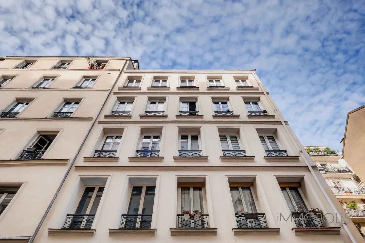 Studio rue Berthe in Montmartre. 11 Studio rue Berthe in Montmartre. 11