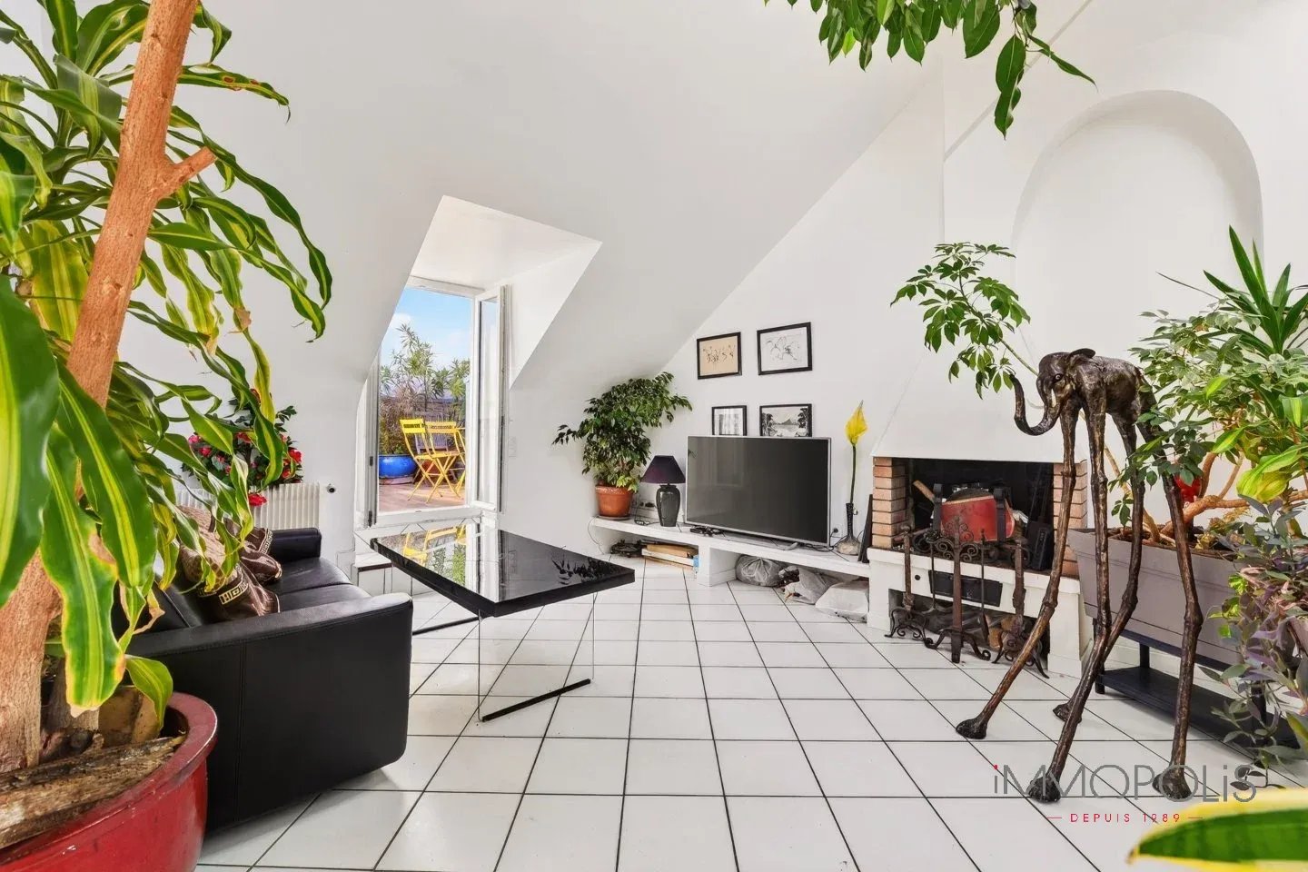 House with terrace – Haut Montmartre. 4