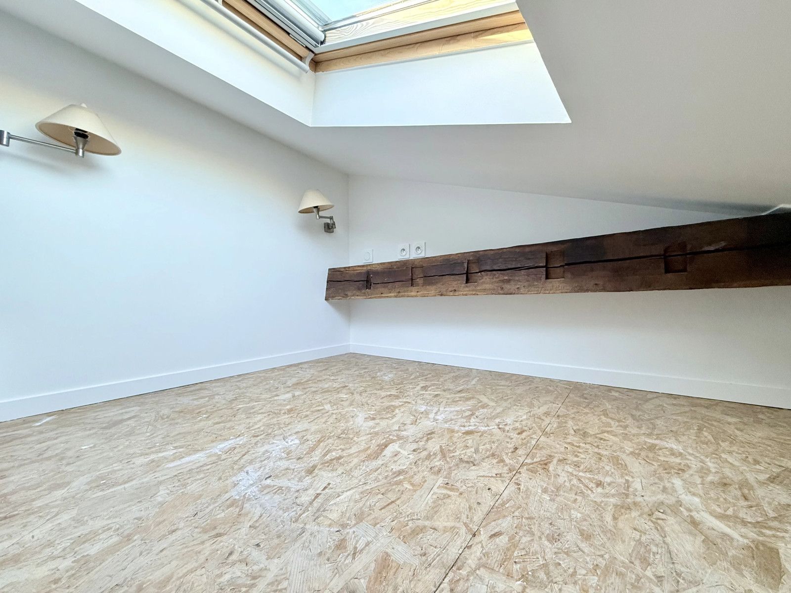Notre-Dame-de-Lorette — Charming duplex with open view 13