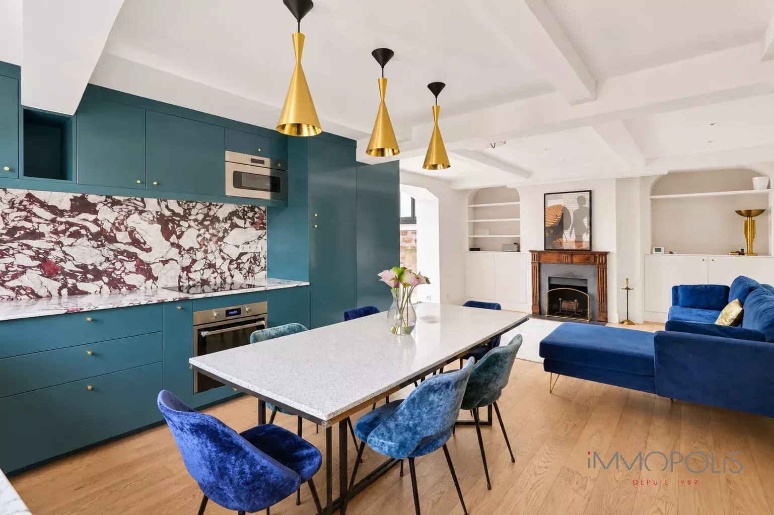 Very exceptional and rare in the heart of Montmartre. 7